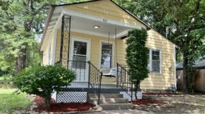 411 Dorset Dr, Emporia, KS — 1+ Bedroom, 1 Bath