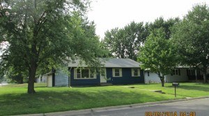 901 Sunrise Drive, Emporia, KS — 3 Bedroom, 2 Bath House for Rent